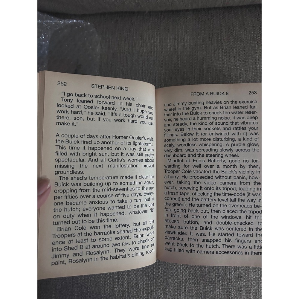Stephen King Hardcover Book Lot Cujo From a Buick 8 Large Print Horror Bundle - Picture 9 of 10